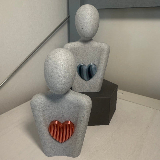 „Skulptur mit Herz – Moderne Figur aus dem 3D-Drucker“