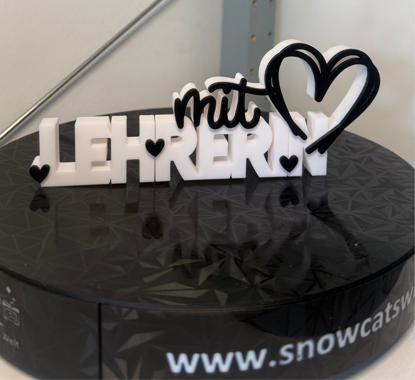 Lehrerin mit Herz – 3D-Schriftzug als liebevolles Geschenk für Lehrerinnen