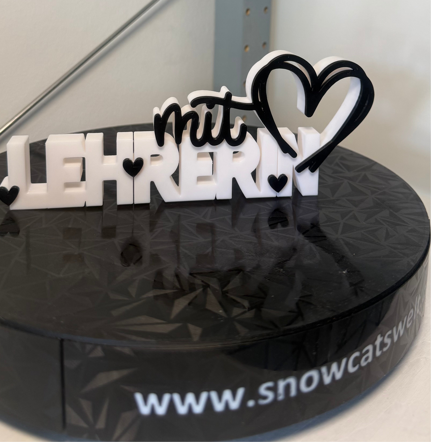 Lehrerin mit Herz – 3D-Schriftzug als liebevolles Geschenk für Lehrerinnen