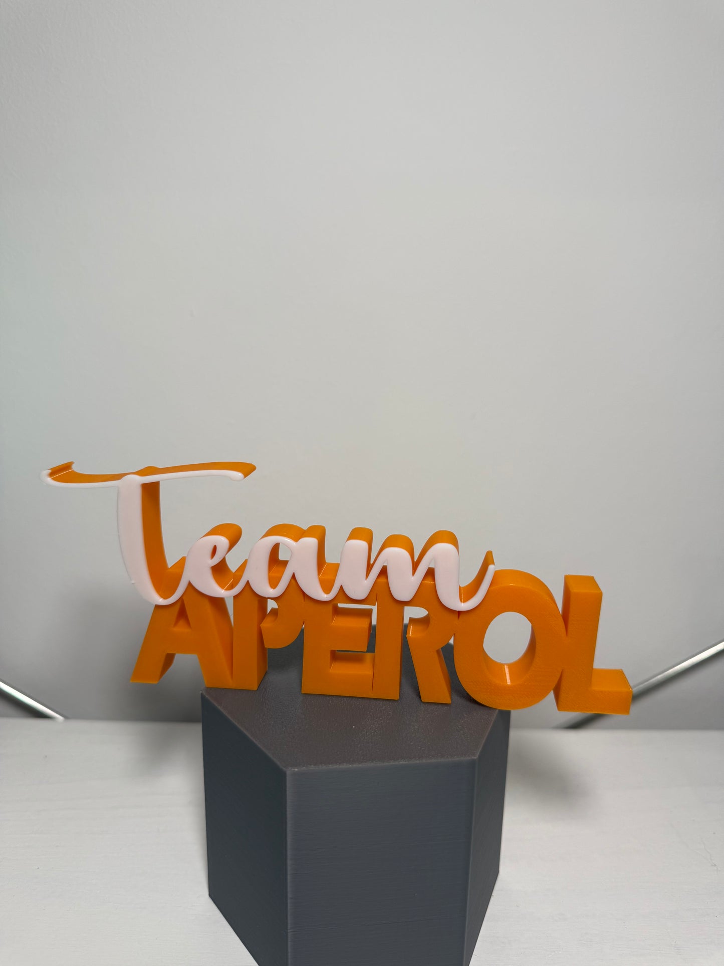Schriftzug „Team Aperol“ – Deko & Geschenkidee für Aperol-Fans