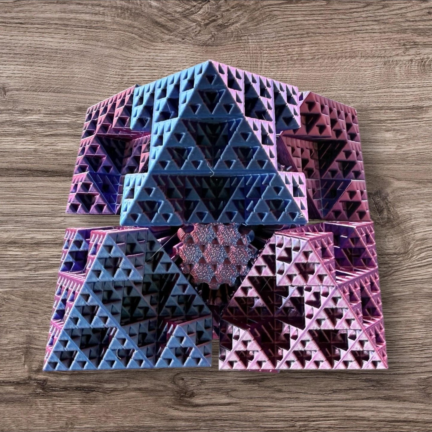 Fraktal Fidget Toy - Bewegliche Sierpinski-Würfel