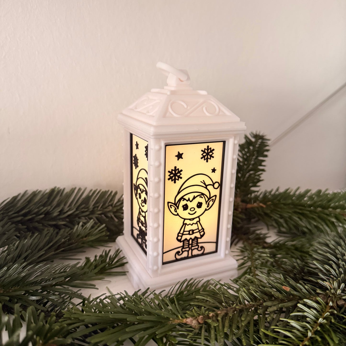 3D gedruckte Weihnachtslaterne – LED Dekolicht mit Weihnachtsmann, Rentier oder Elf | Personalisierte Weihnachtsdeko | Geschenkidee Weihnachten