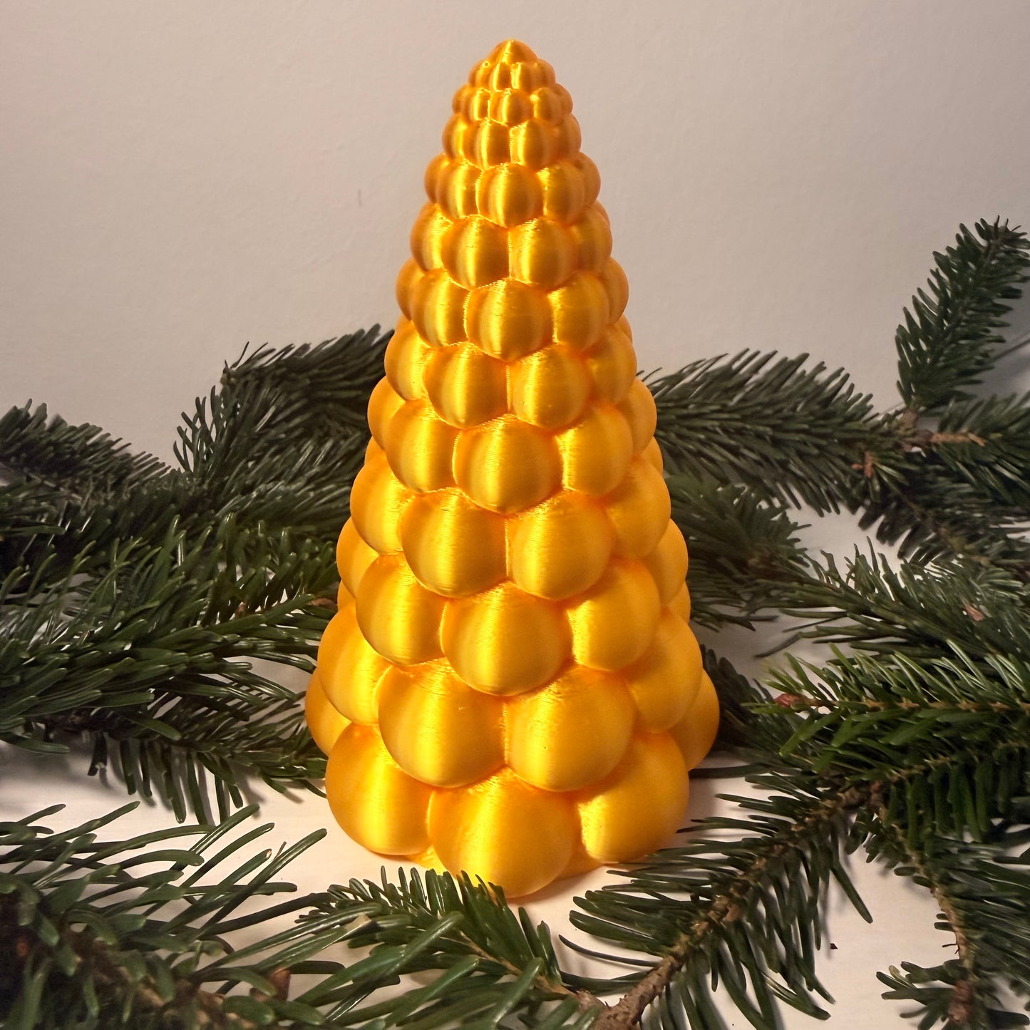 3D gedruckter Weihnachtsbaum aus PLA – Moderne Deko Tanne in Metallic-Optik | Weihnachtsdeko | LED Teelicht Baum (Teelicht nicht inklusive)