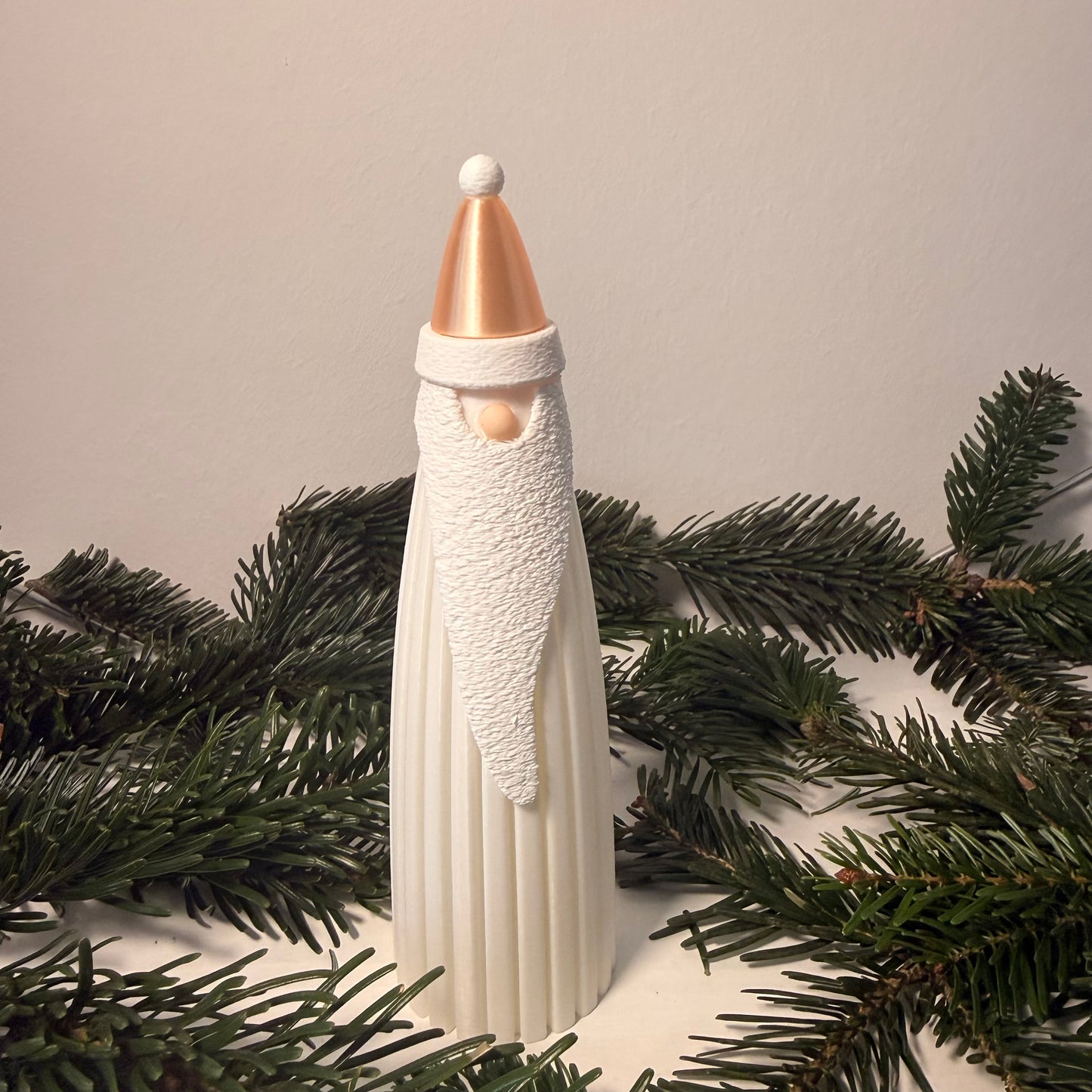 Skandinavischer Weihnachtsmann – 3D-gedruckte Dekofigur mit langer Bartstruktur | Moderne Weihnachtsdeko aus PLA | LED-Teelicht-kompatibel (nicht inklusive)