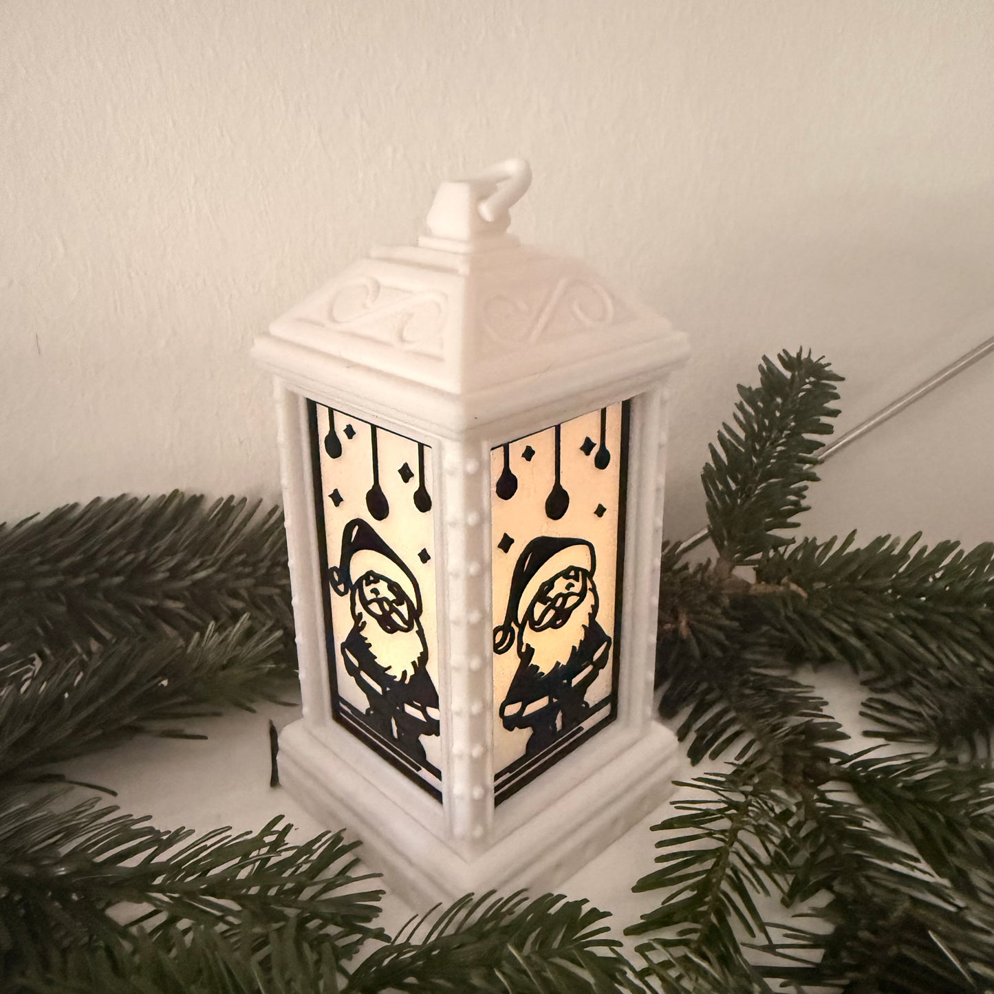 3D gedruckte Weihnachtslaterne – LED Dekolicht mit Weihnachtsmann, Rentier oder Elf | Personalisierte Weihnachtsdeko | Geschenkidee Weihnachten