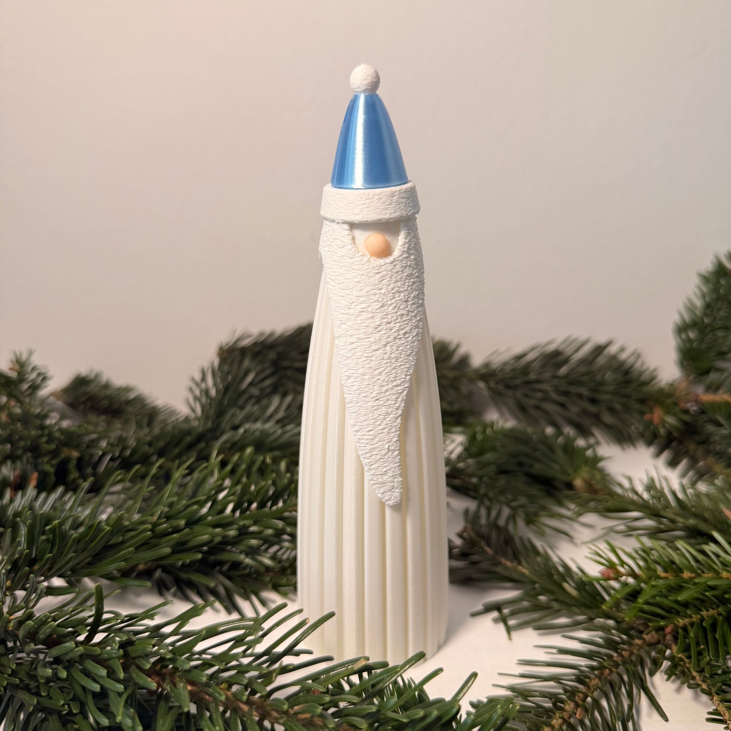 Skandinavischer Weihnachtsmann – 3D-gedruckte Dekofigur mit langer Bartstruktur | Moderne Weihnachtsdeko aus PLA | LED-Teelicht-kompatibel (nicht inklusive)