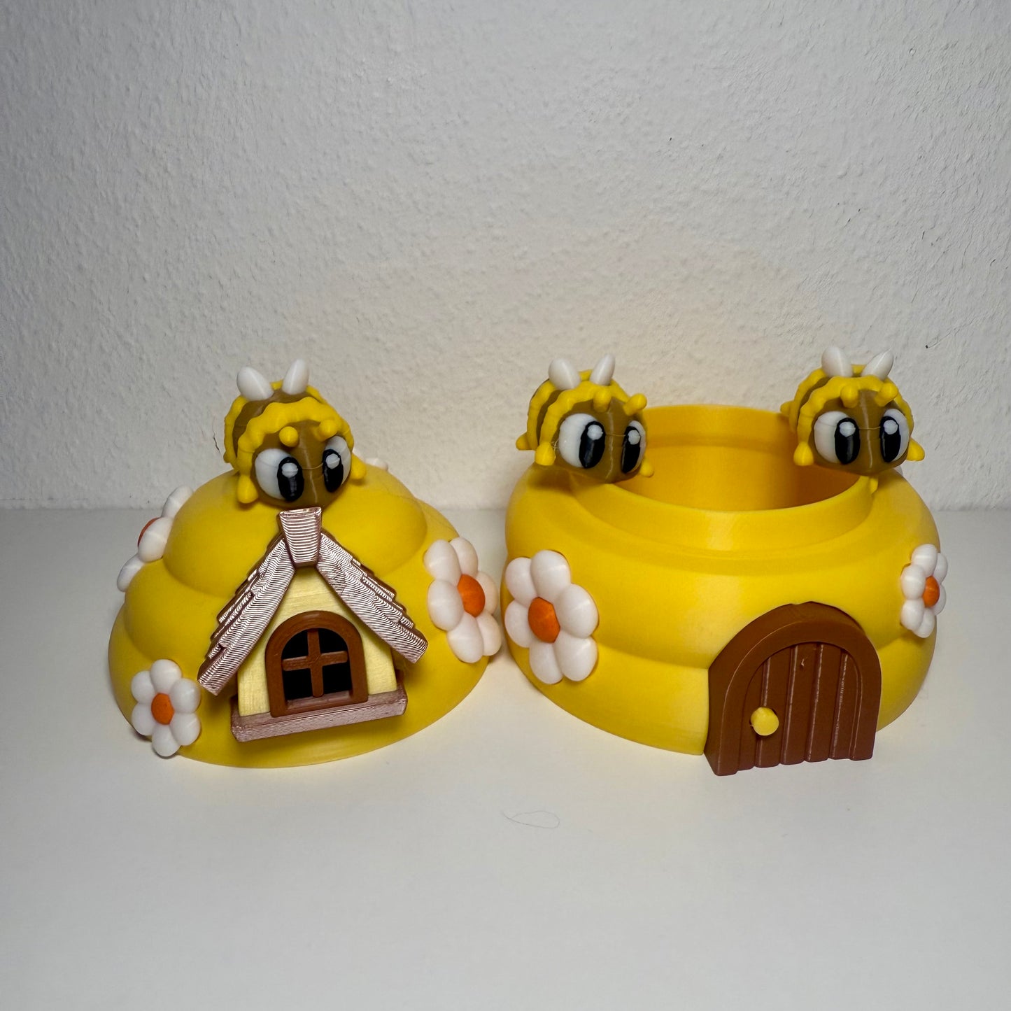 Bienenhaus mit süßen Bienen – 3D-gedrucktes Deko-Set | Personalisierbar & handgefertigt
