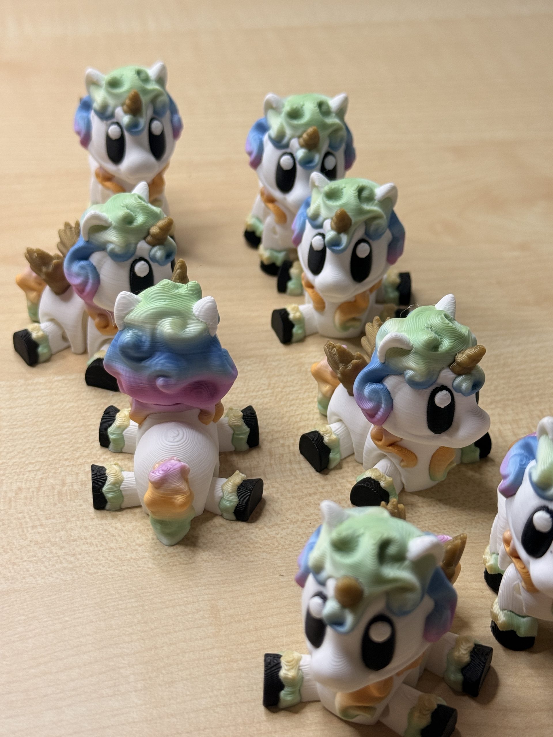 Mini Einhorn Figur – 3D-gedruckte Fantasy-Figur – Ansicht 2