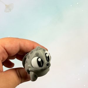 Robbe Mini-Figur in der Hand zur Größenansicht
