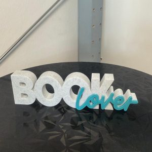 BOOKlover Schriftzug in Stein-Weiß und Türkis – 3D-Druck Deko für Bücherfreunde