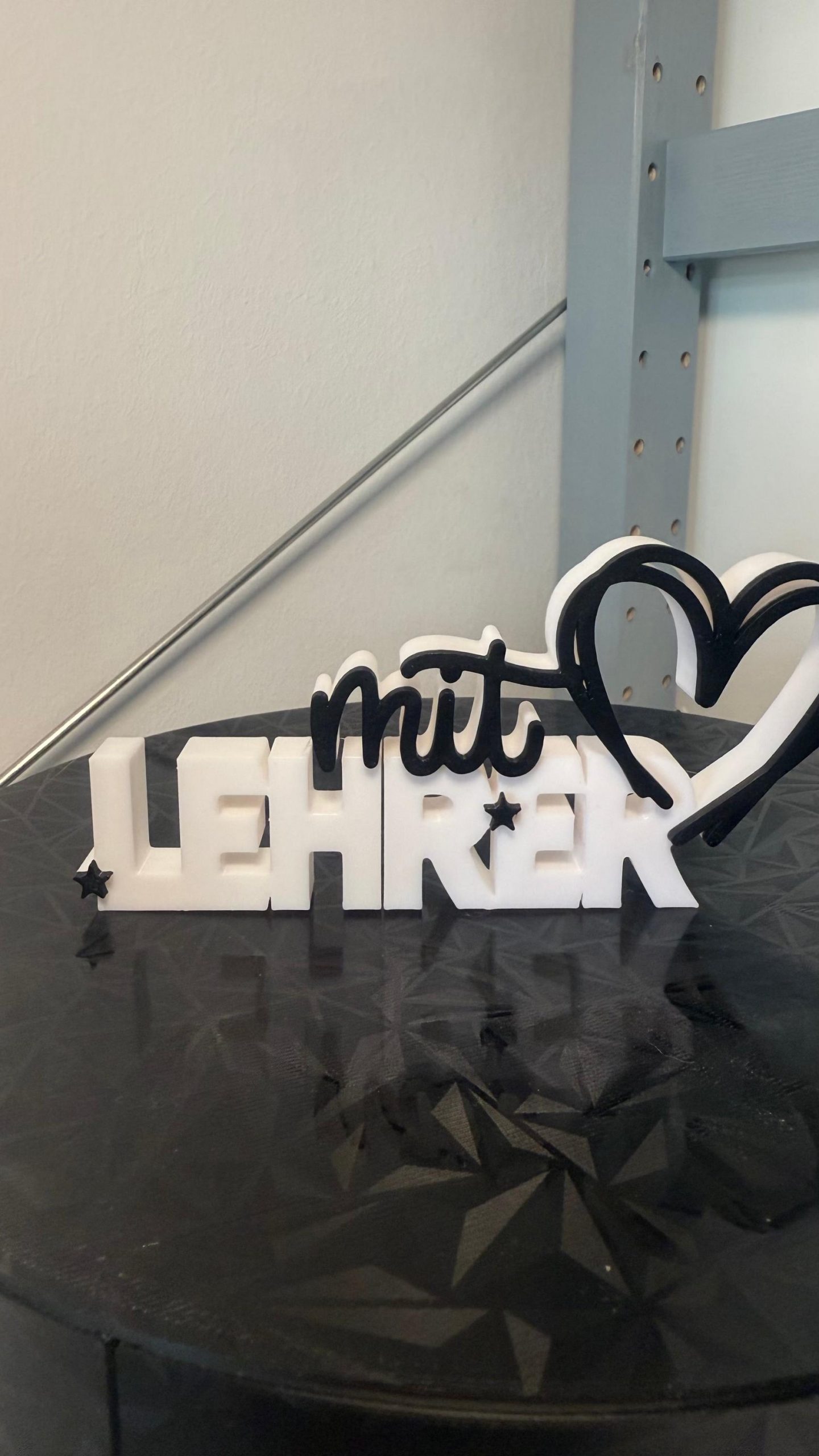 Schriftzug Lehrer mit Herz – 3D-Druck Geschenk für Lehrer – Ansicht 4