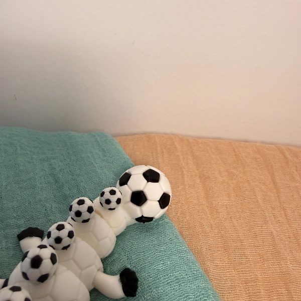 Fußballdrache – beweglicher 3D-Druck Drache im Fußball-Design – Ansicht 5