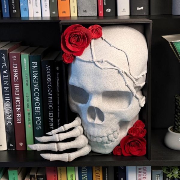 Gothic Buchstütze mit Totenkopf und Rosen – 3D-Druck Bücherregal-Deko – Ansicht 3