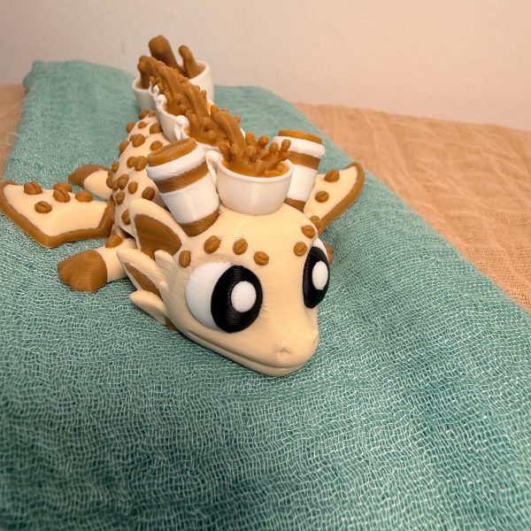 Kaffeedrache mit Kaffeebechern – 3D-gedruckte Fantasy-Figur – Ansicht 4